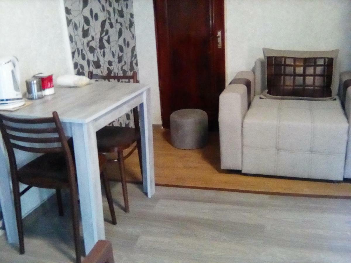 Guest House Uta Tbilisi Eksteriør billede